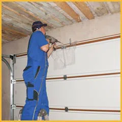 Community Garage Door Repair Service Hallandale Beach, FL 954-289-3894 - side-garage-door-repair-10-48m